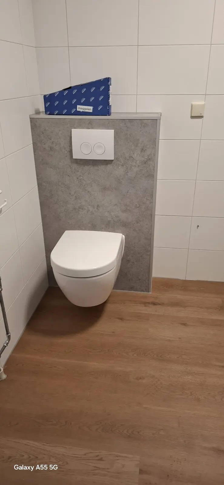 Marmerlook badkamer na renovatie