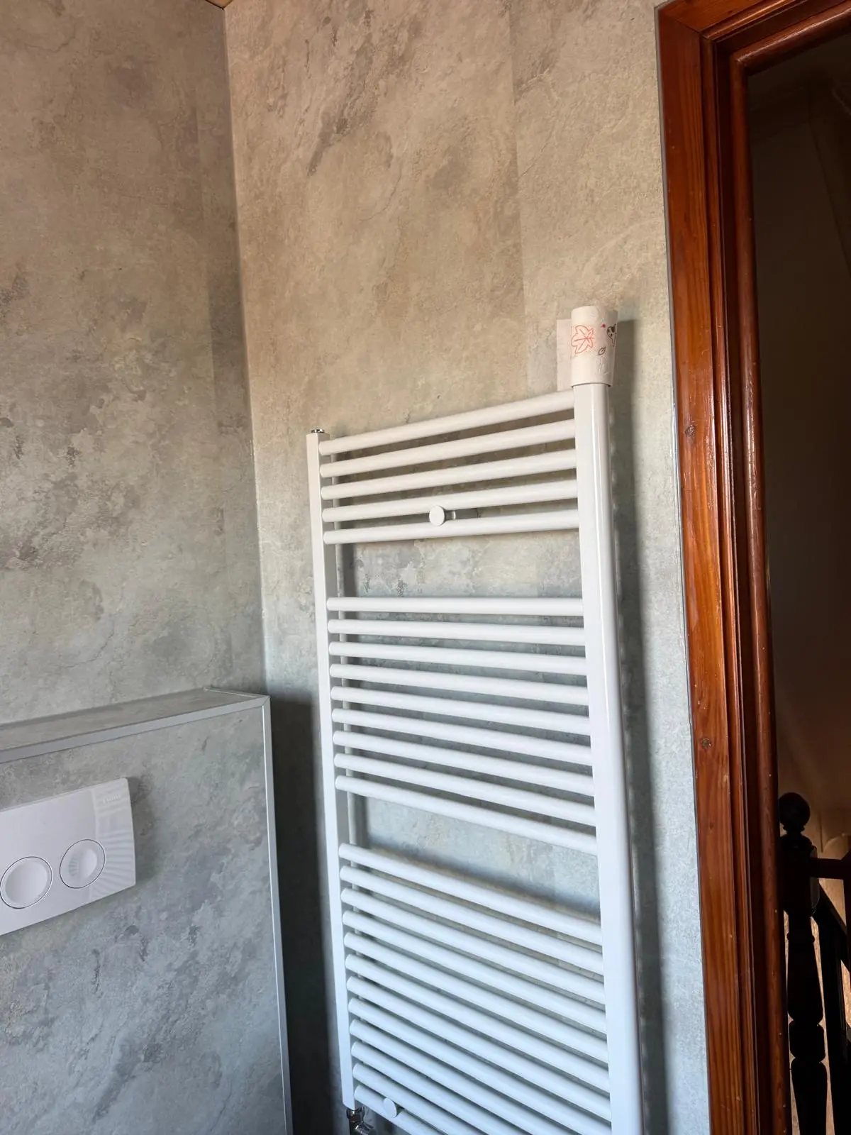 Marmerlook badkamer voor renovatie