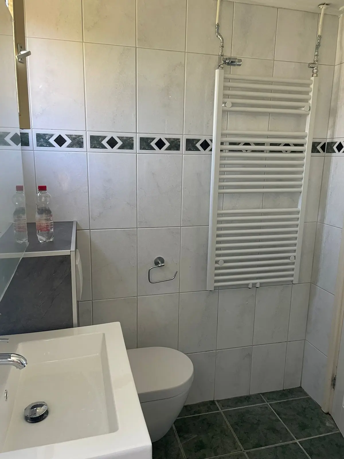Marmerlook badkamer voor renovatie