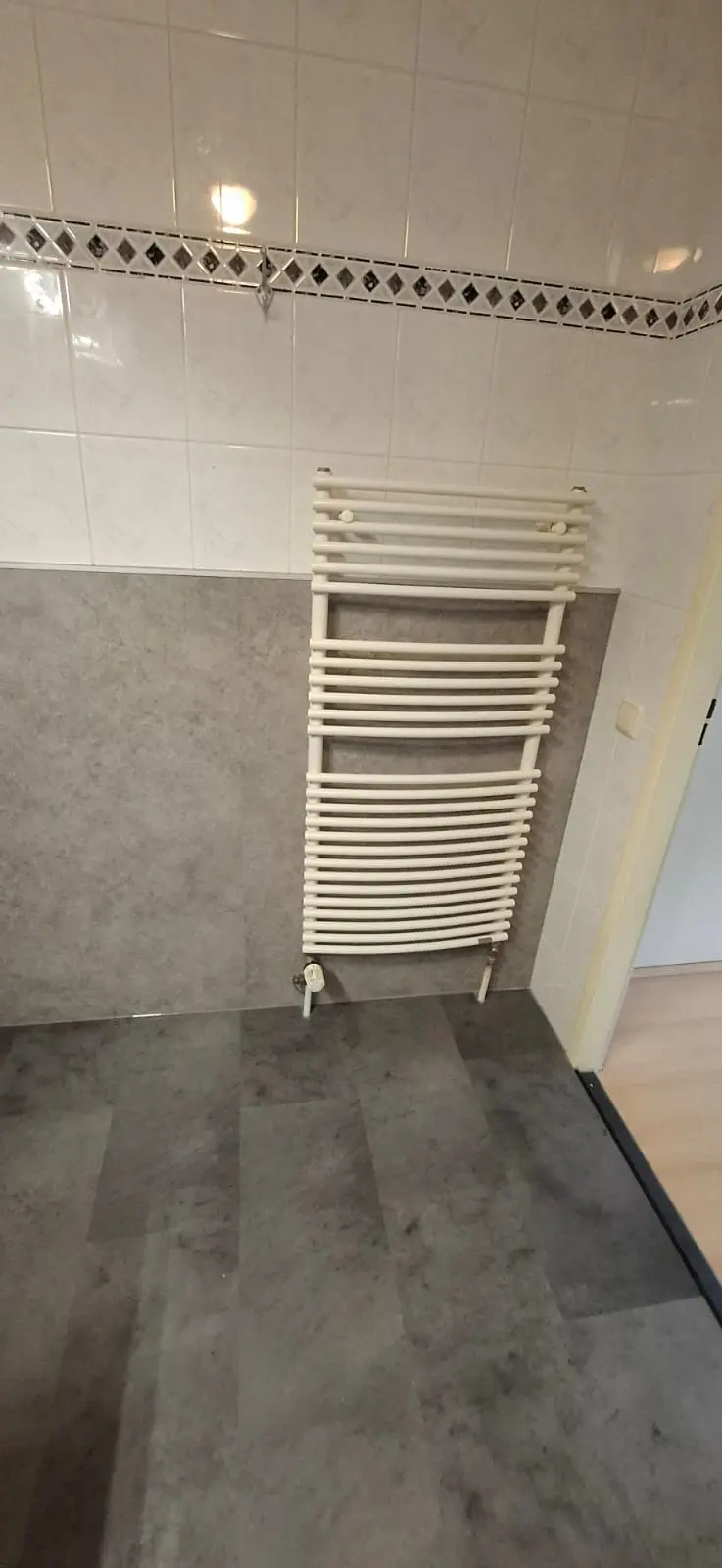 Marmerlook badkamer voor renovatie