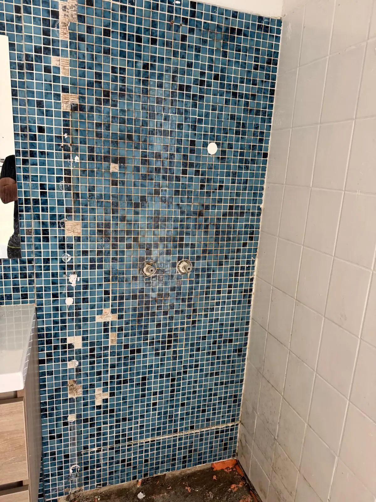Marmerlook badkamer voor renovatie
