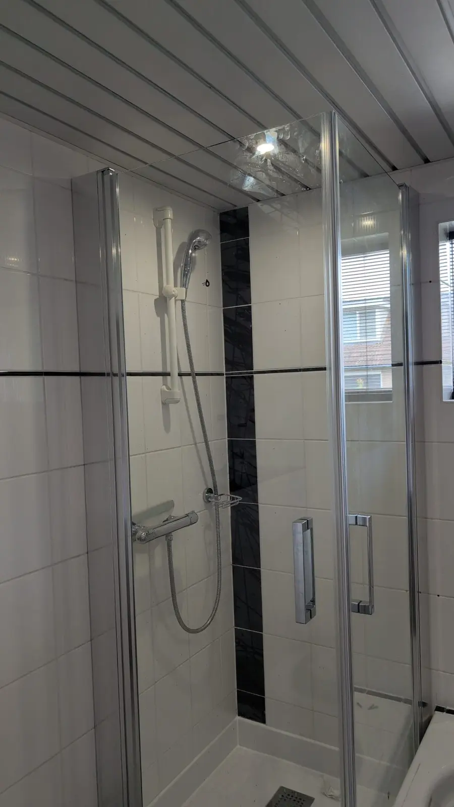 Marmerlook badkamer voor renovatie