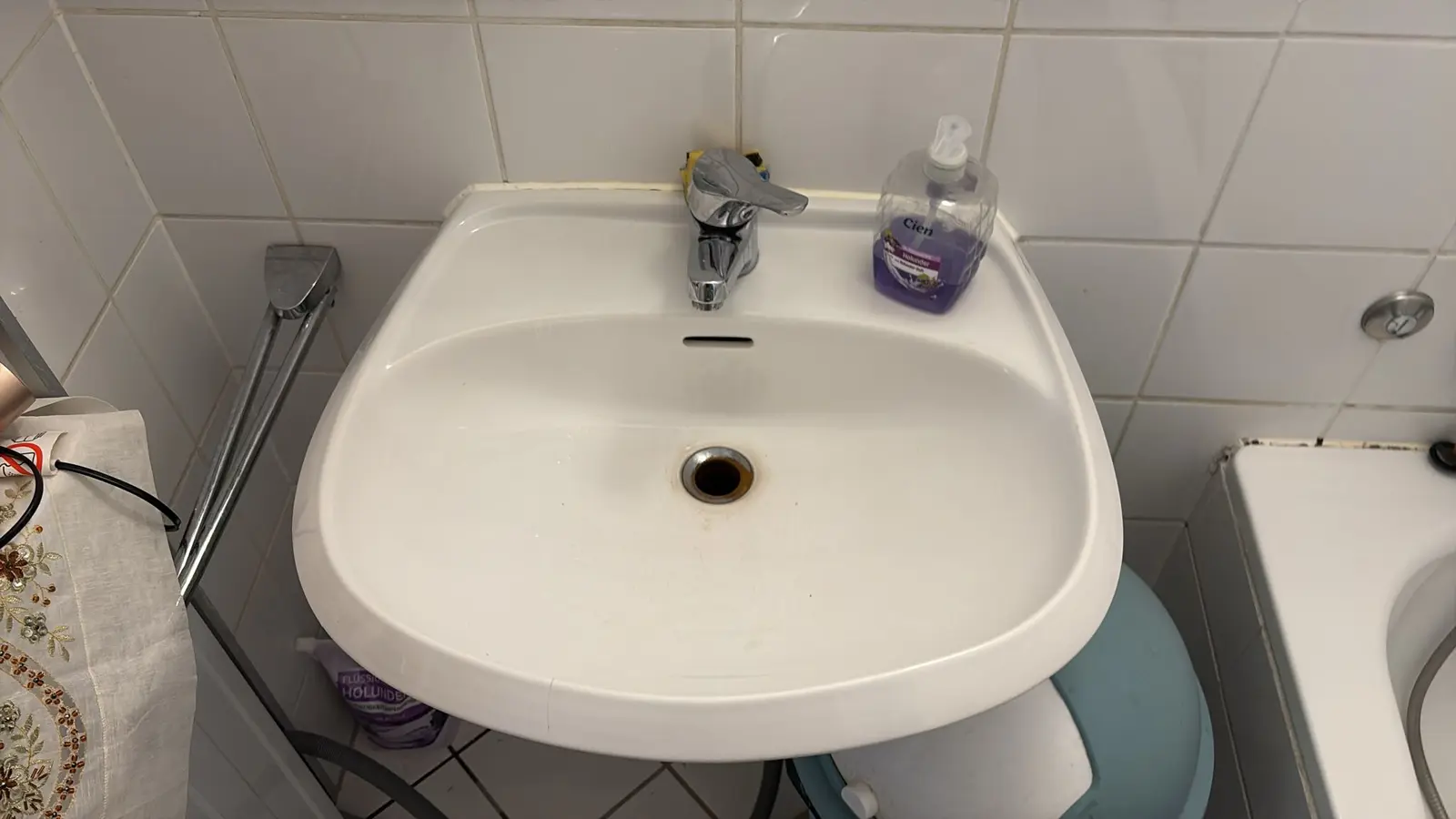 Marmerlook badkamer voor renovatie