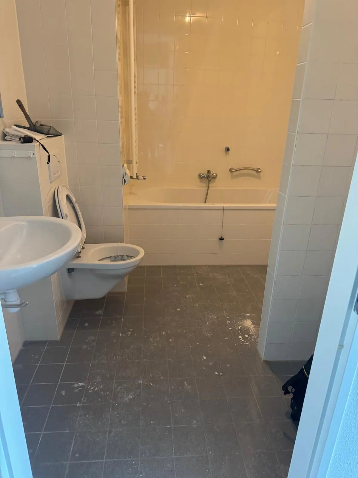 Marmerlook badkamer voor renovatie