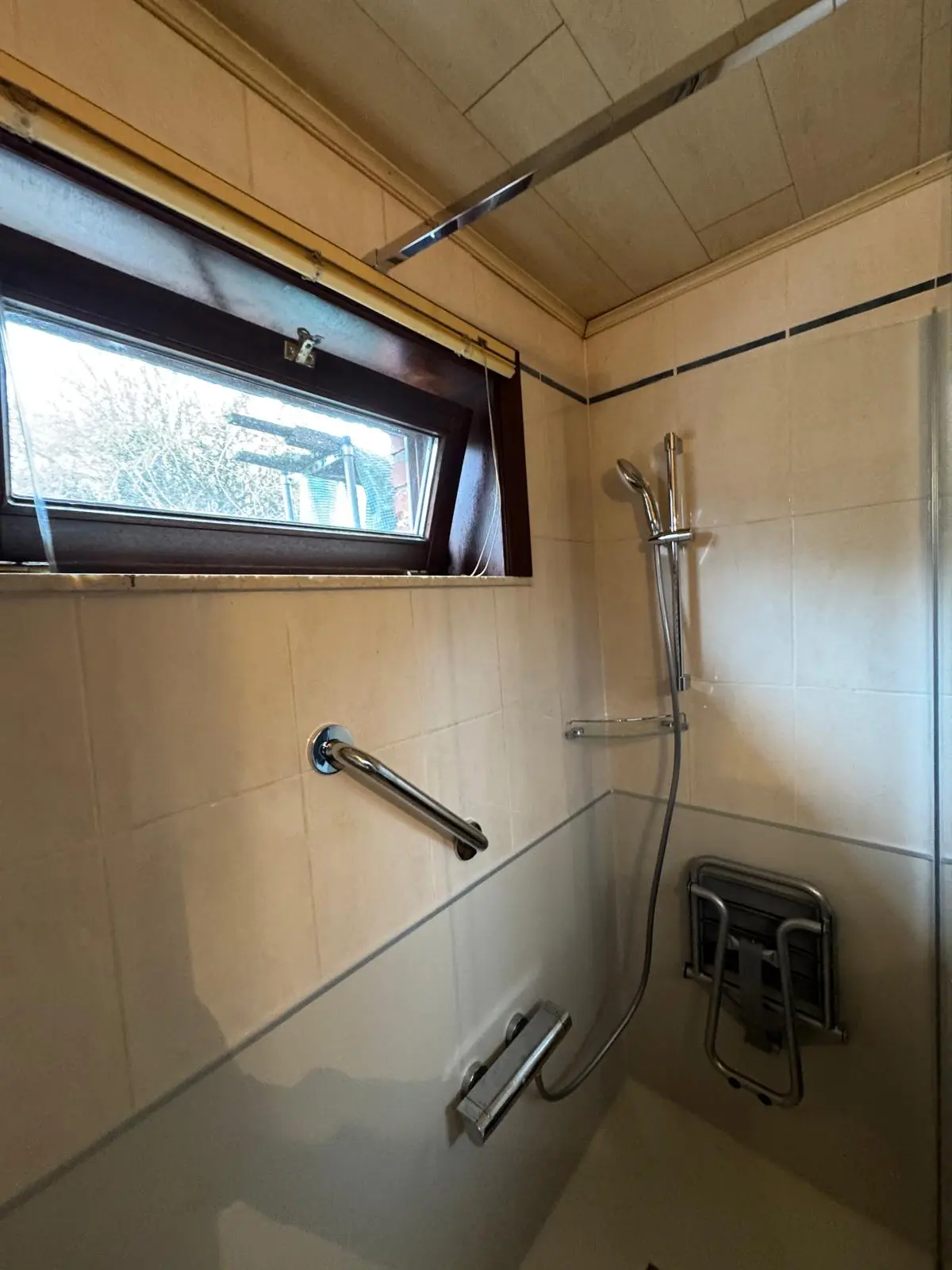 Marmerlook badkamer voor renovatie